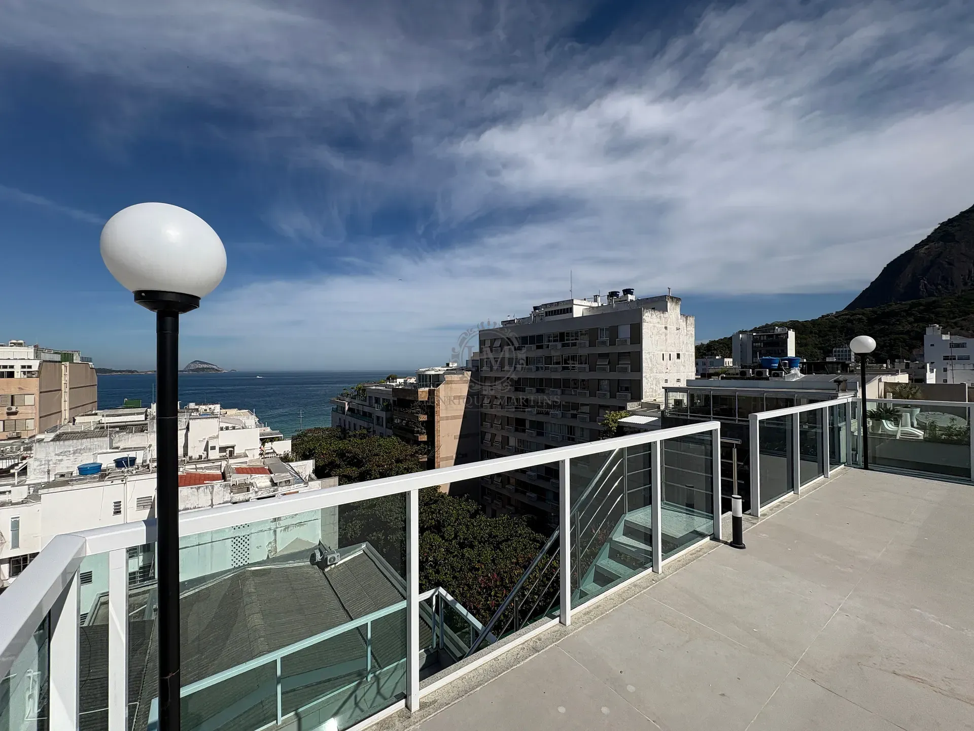 Triplex penthouse with 3 bedrooms and water view — photo 22
