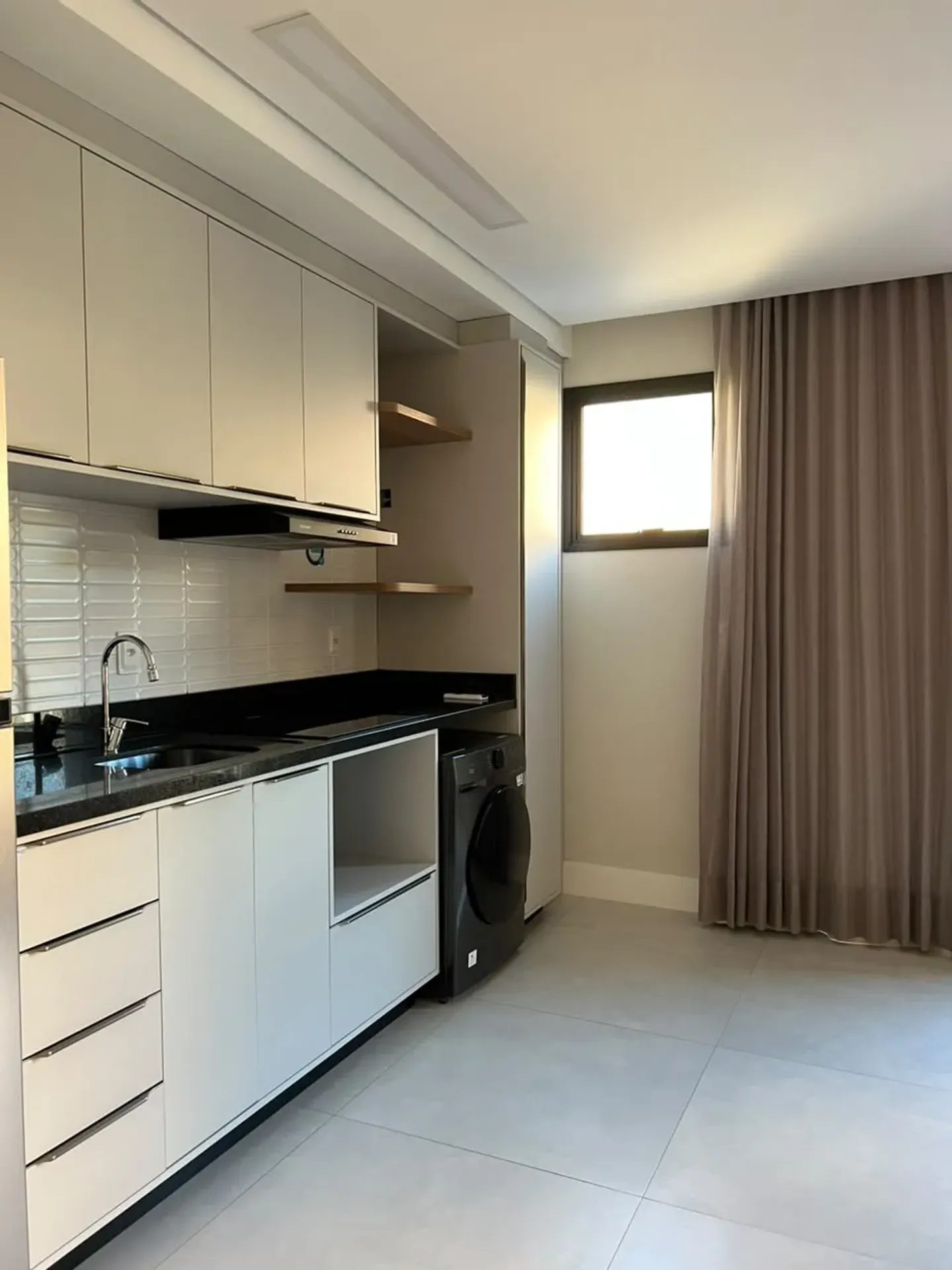 Apartamento de 1 quarto com cozinha americana — photo 2