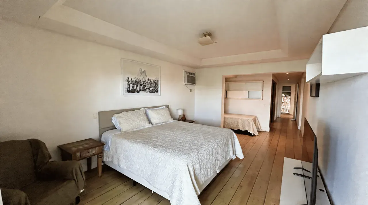 Apartment with 4 bedrooms and 5 bathrooms, 686 m² — photo 15