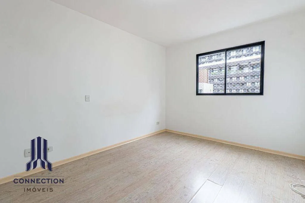 Furnished 2-bedroom apartment with open-plan gas kitchen — photo 16