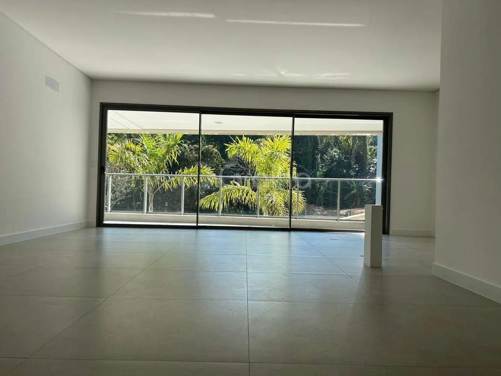 Apartment with 3 en-suite bedrooms and private BBQ