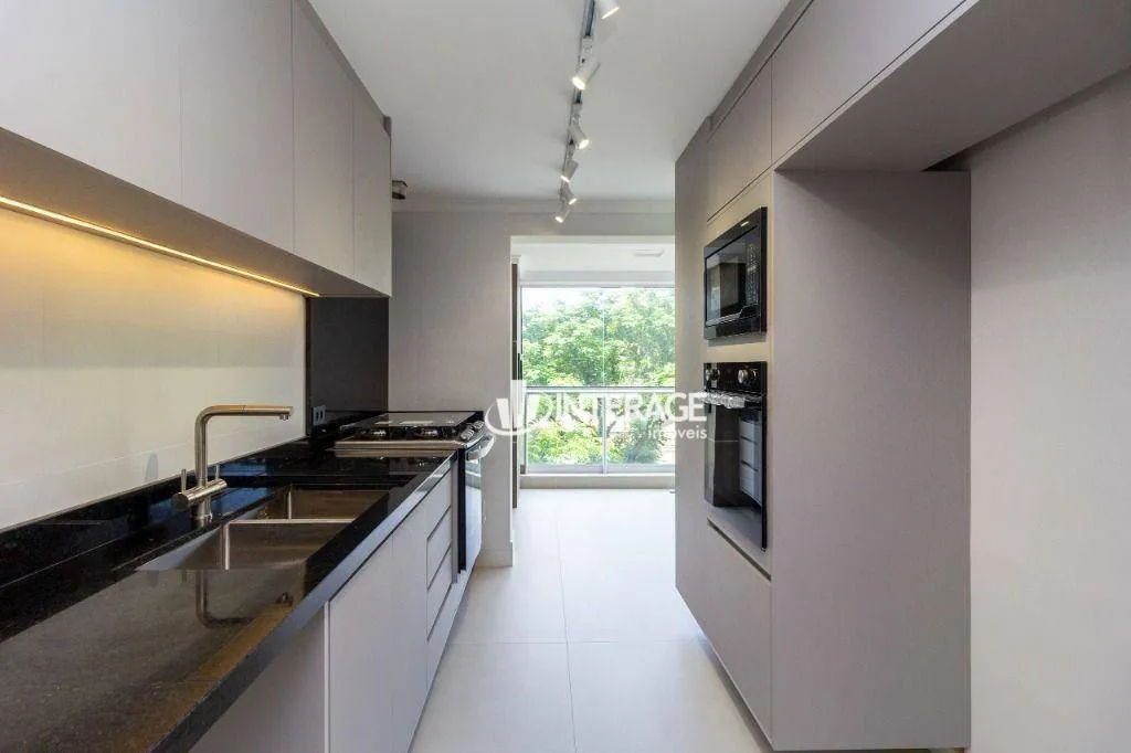 Apartamento de 4 dormitorios con parrilla en la terraza — photo 7