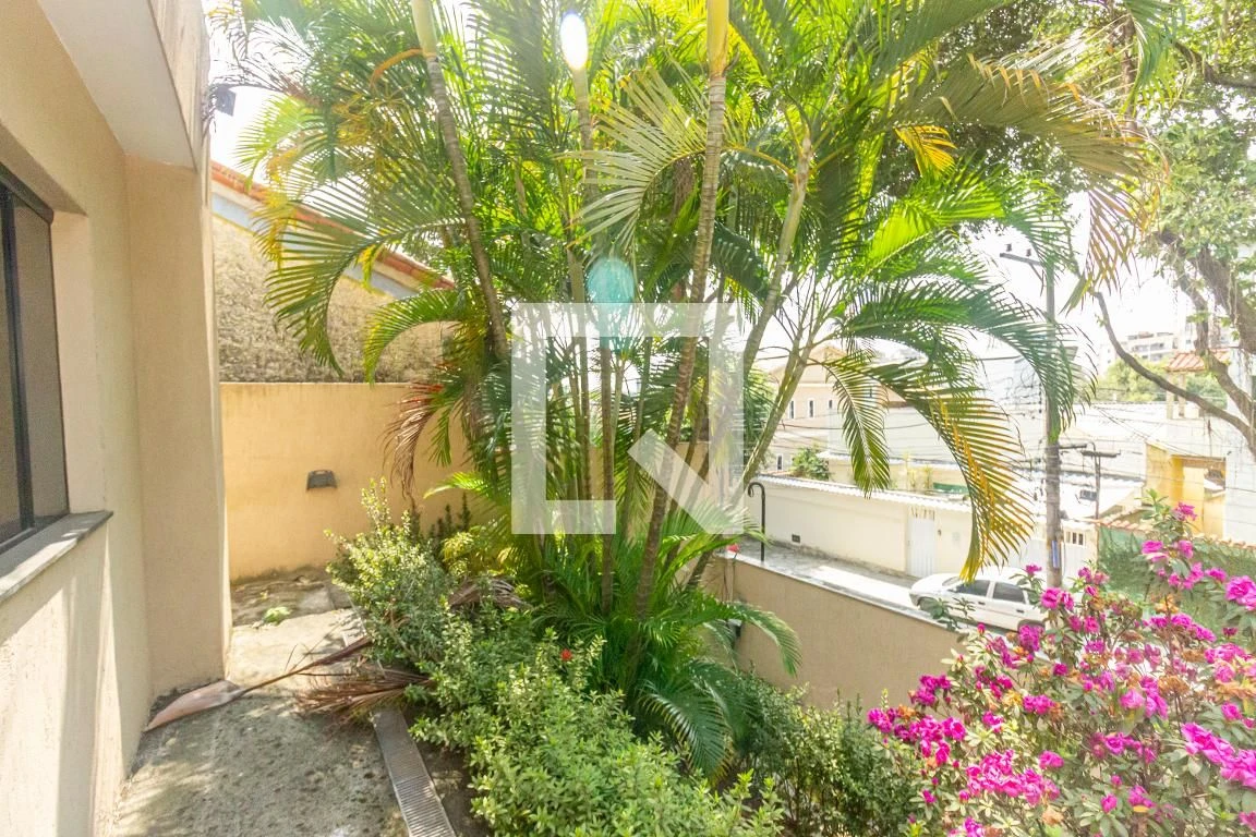 420 m² house with a jacuzzi and a private pool — photo 25