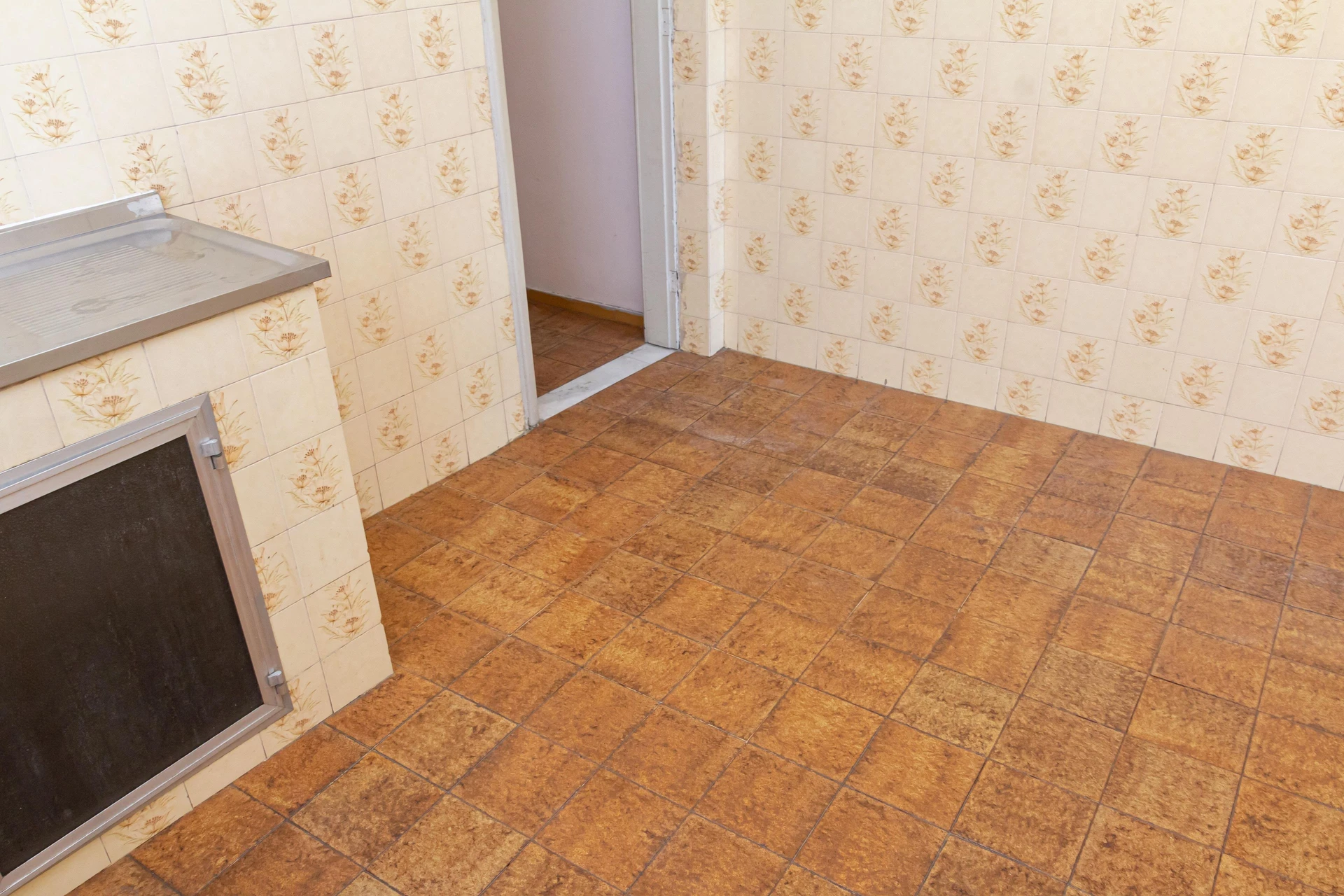 2-bedroom rental apartment with 1 bathroom and parking — photo 67