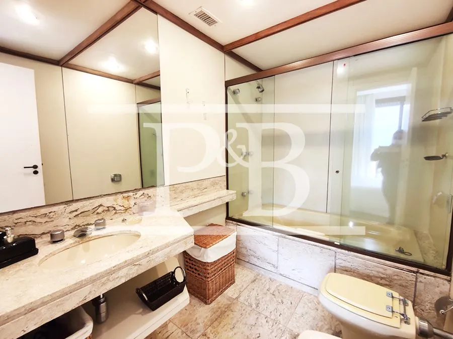 2-bedroom apartment in a building with a sauna — photo 10