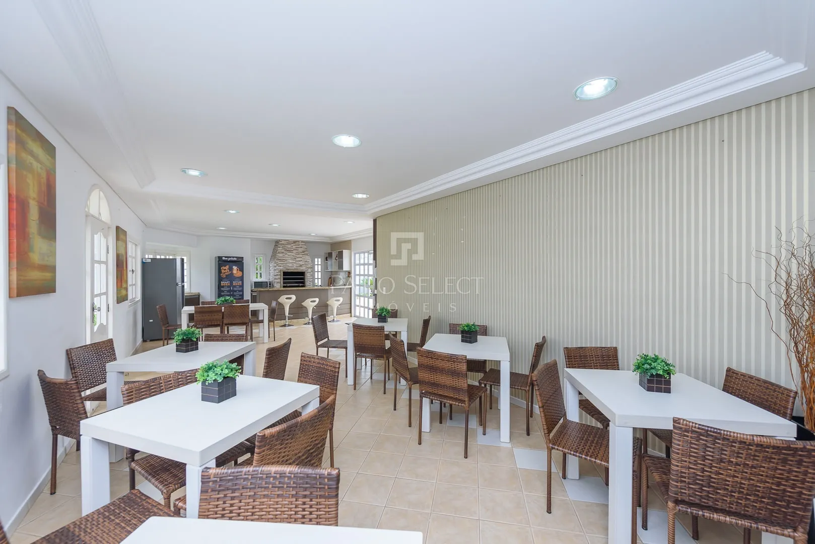 Furnished house, 305 m², with a bathtub — photo 92