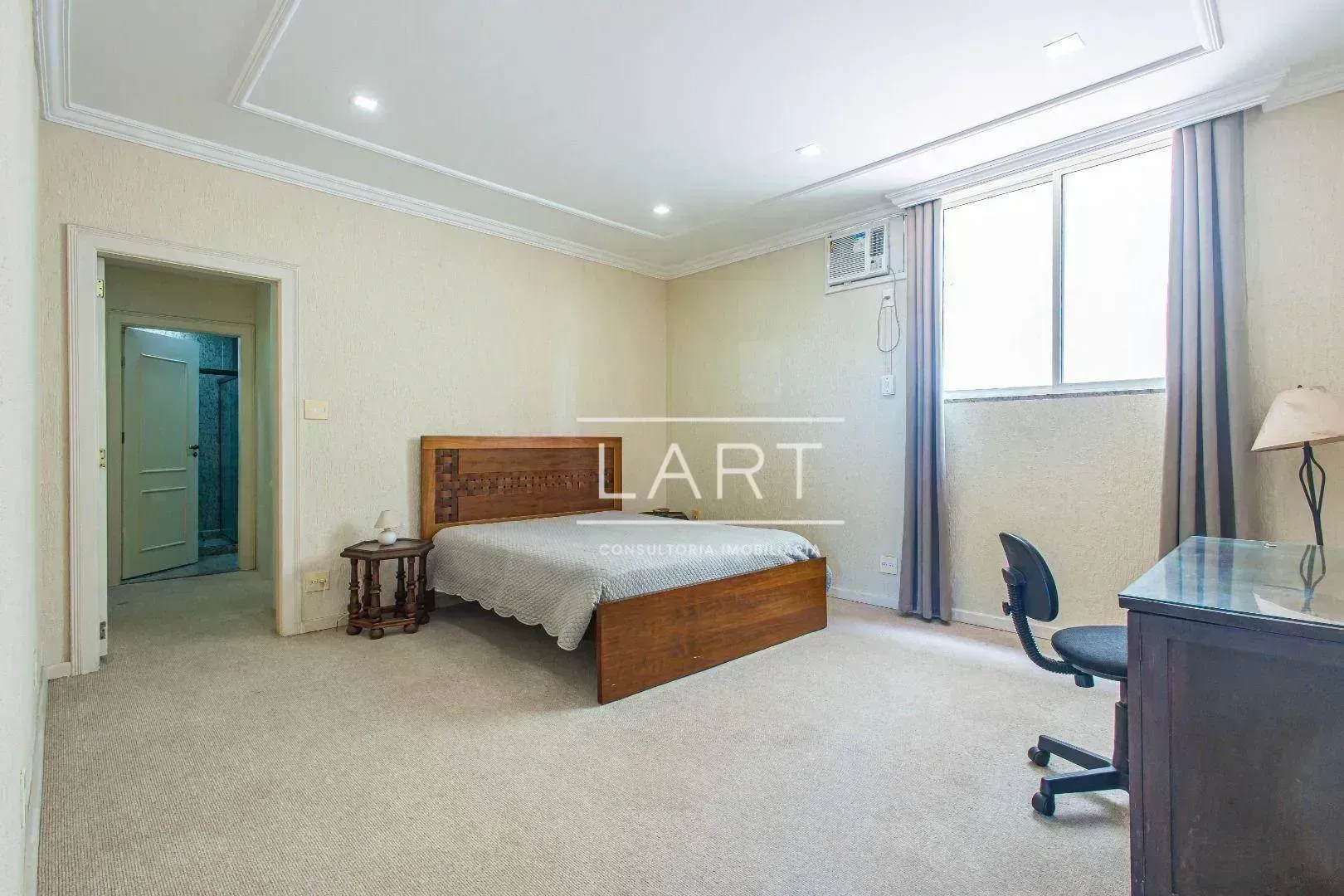 5-bedroom house with city and mountain views, 1250 m² — photo 24