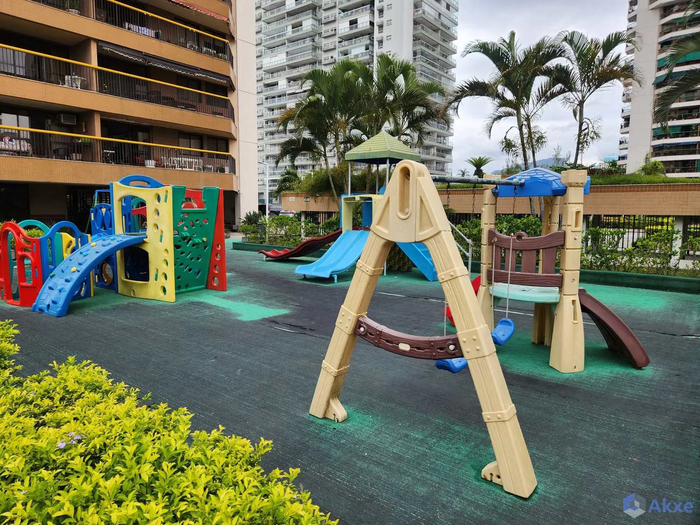 Apartamento de 2 quartos em condomínio com piscina aquecida — photo 41