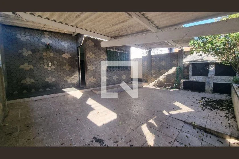 5-bedroom house with a washing machine — photo 26