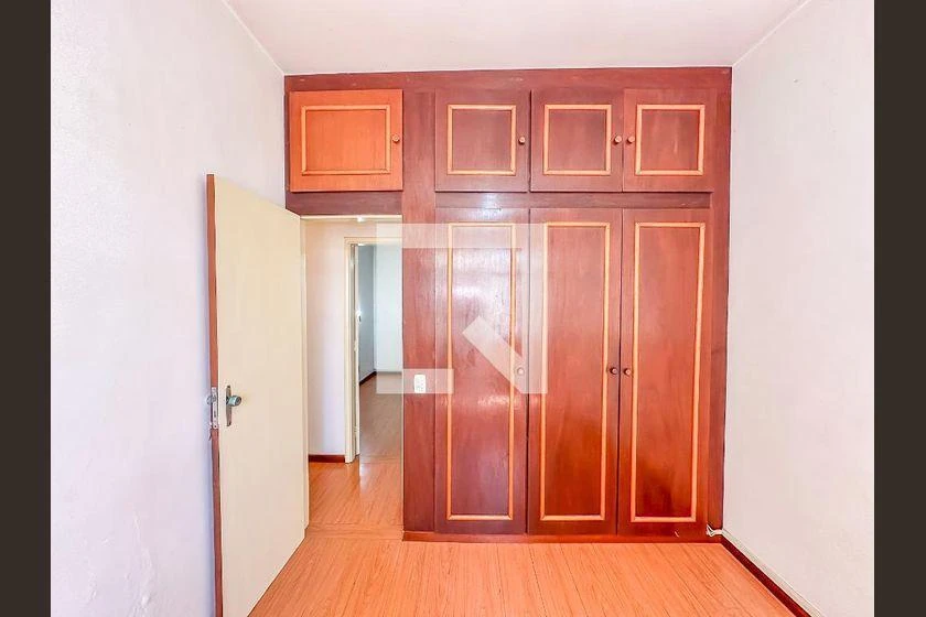 3-bedroom apartment with a bathtub — photo 2
