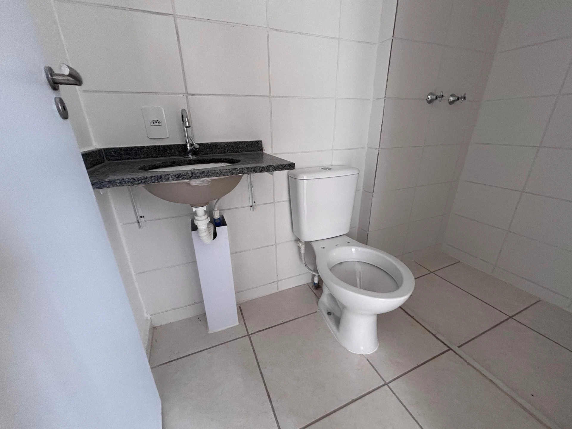 Квартира з 2 кімнатами, власною ванною і балконом — photo 25