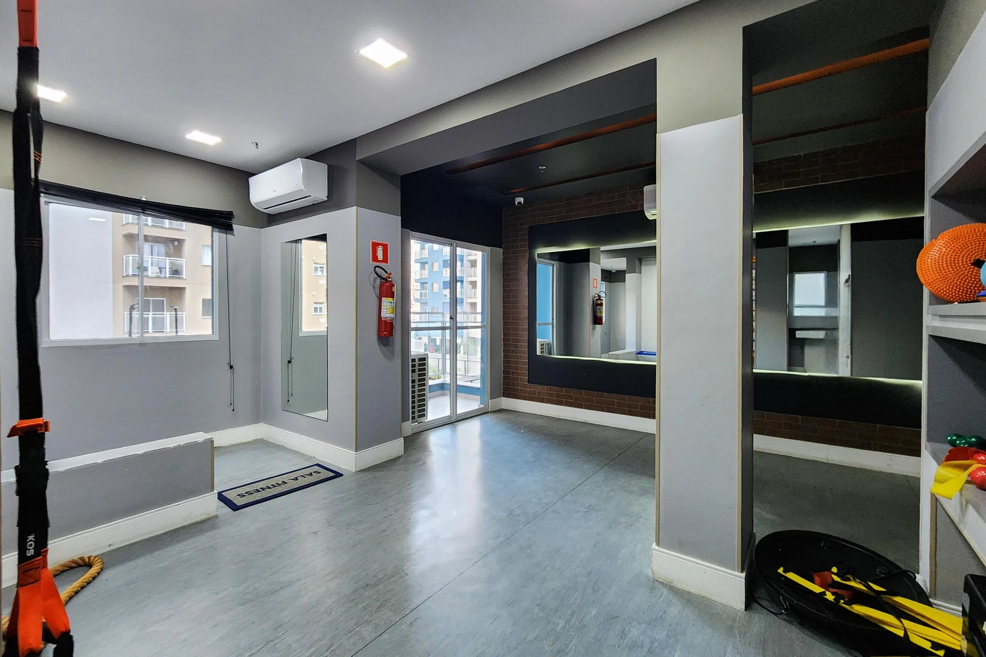 Apartamento mobiliado com cozinha integrada e varanda — photo 11