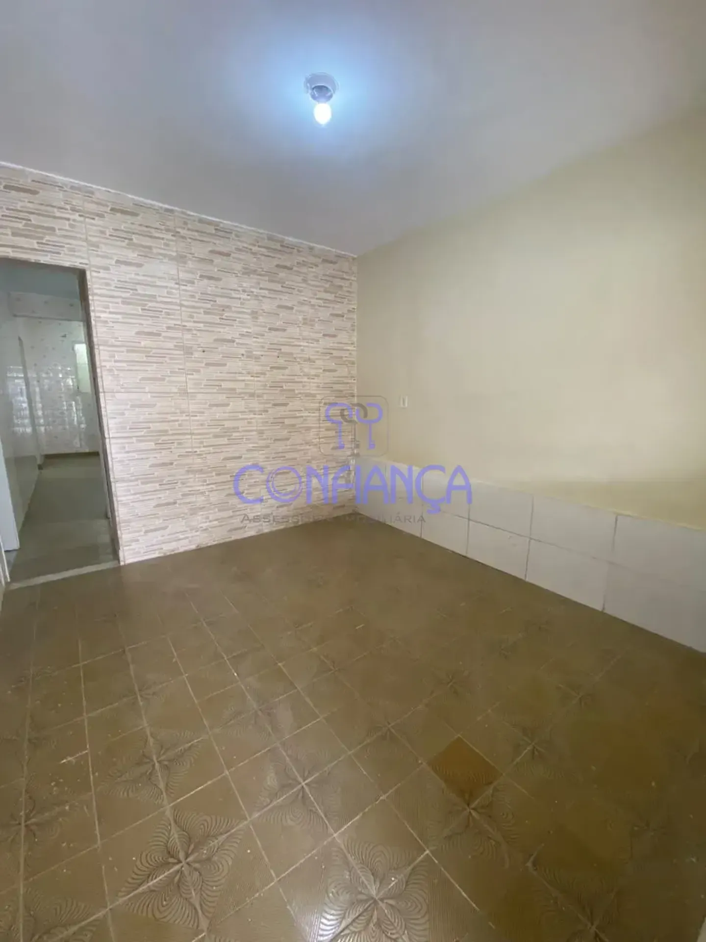 House with 3 bedrooms and a gas stove kitchen — photo 11