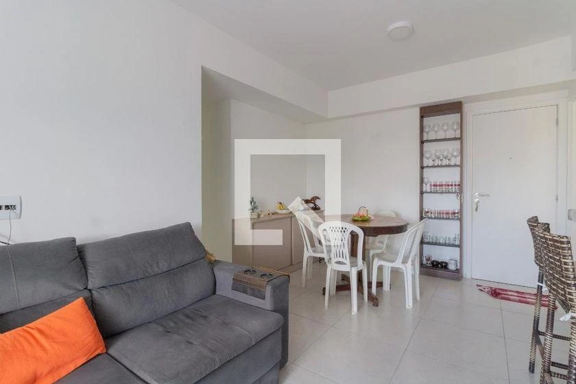 Furnished 70 m² apartment with open-plan kitchen — photo 4