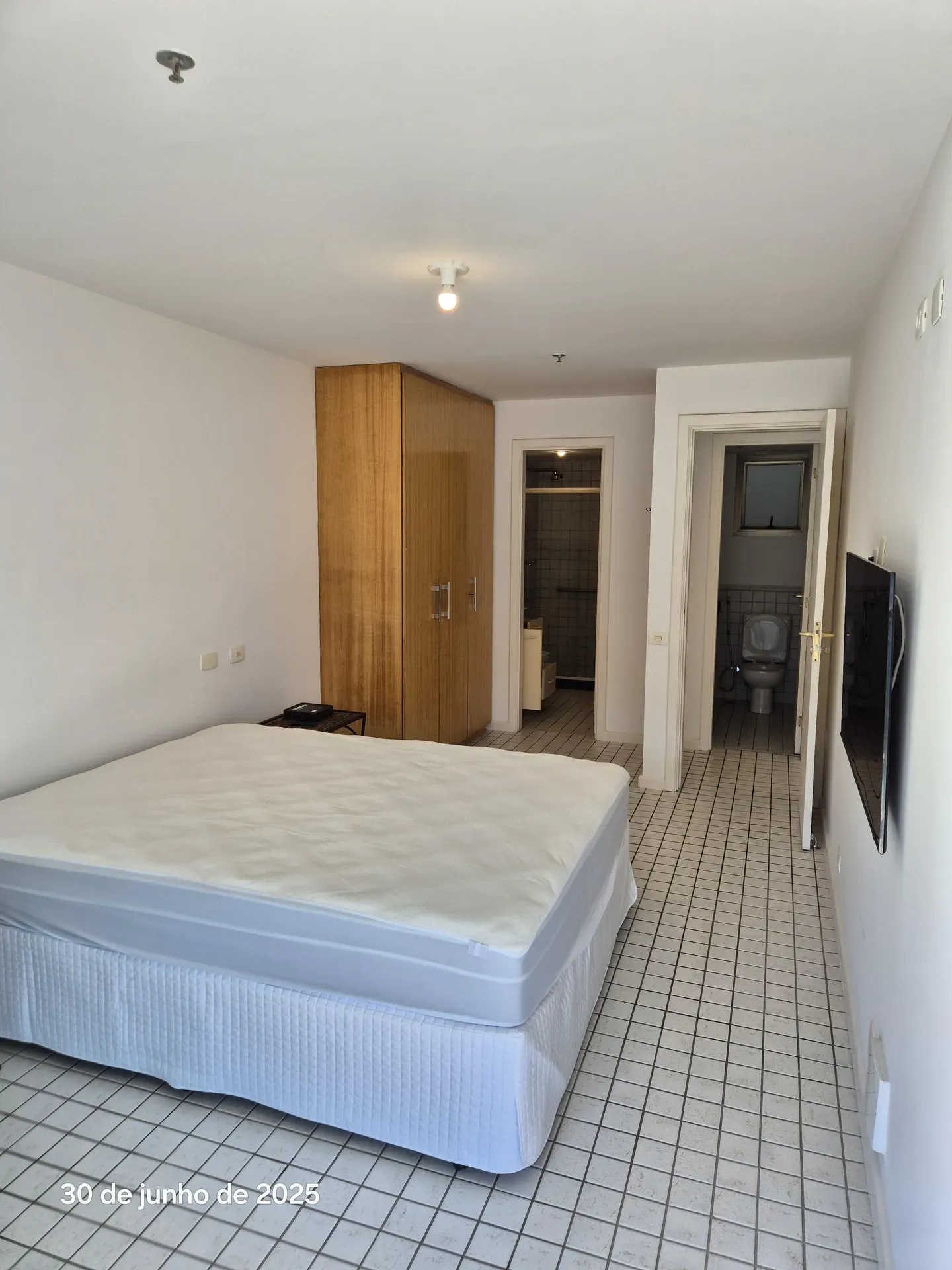 Floor-to-ceiling windows in a one-bedroom apartment, 64 m² — photo 5