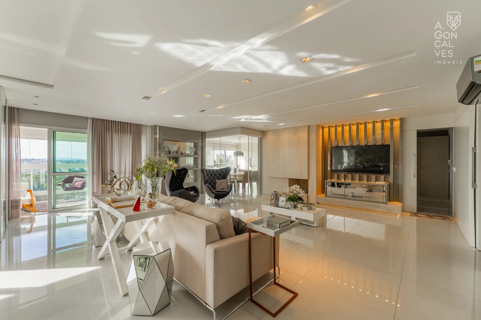 Apartamento de 3 suítes com 228 m² e 3 vagas — photo 19