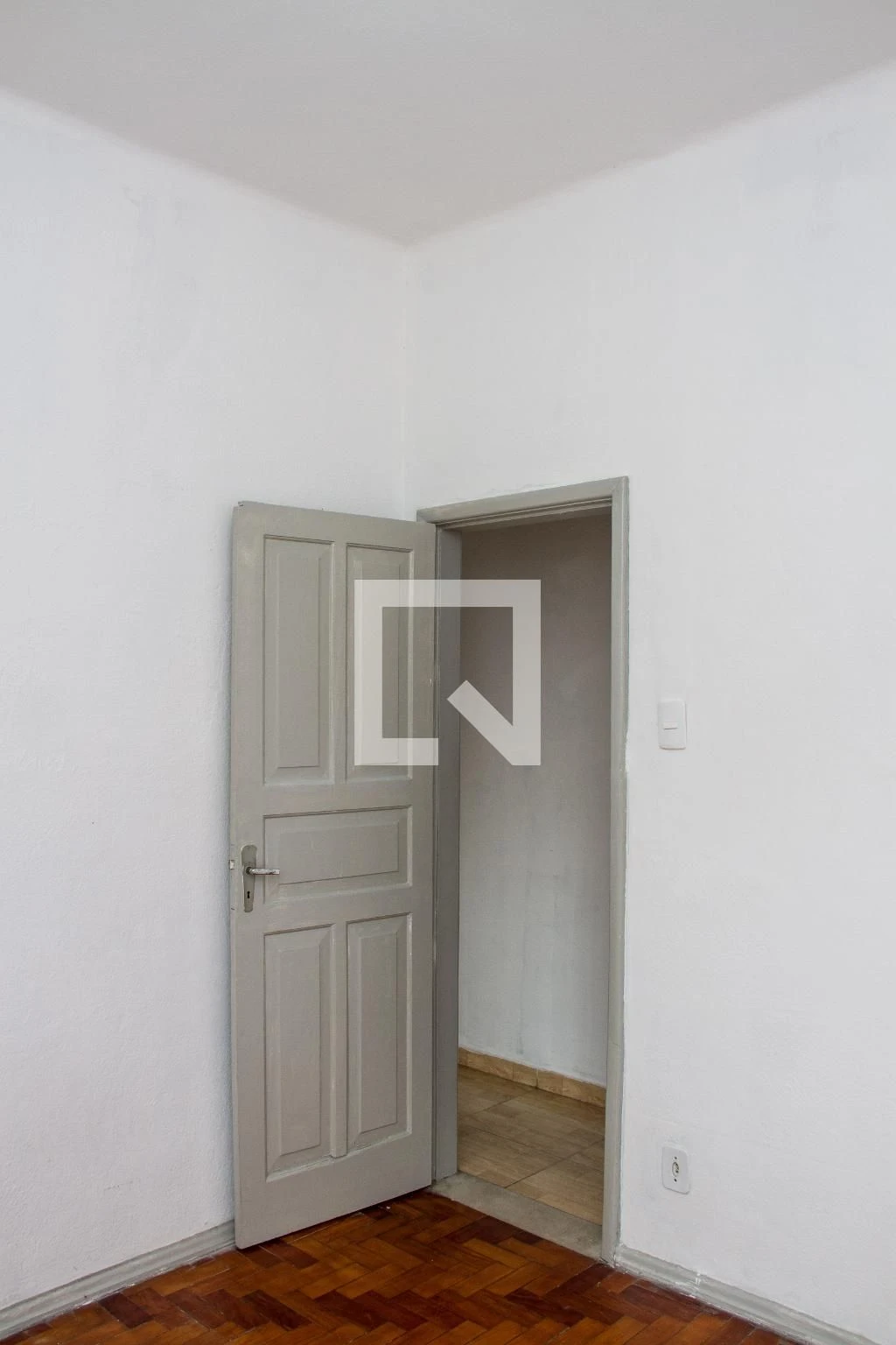 Деревянный пол или ламинат и 2 спальни: квартира 57 м² — photo 15