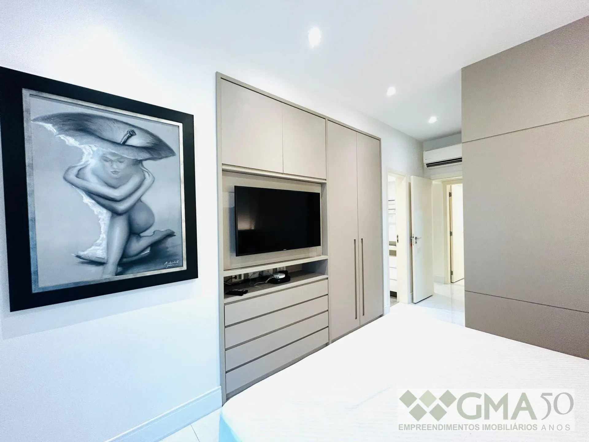 Washing machine in a 3-bedroom apartment, 130 m² — photo 3