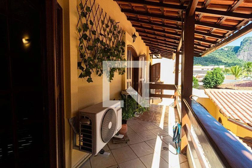 Rental house with 4 en-suite bedrooms and 7 baths, 670 m² — photo 21