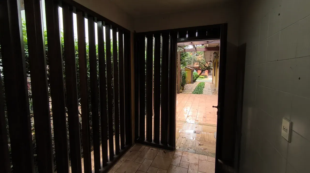 115 m² house with a grill on the balcony and a bathtub — photo 56