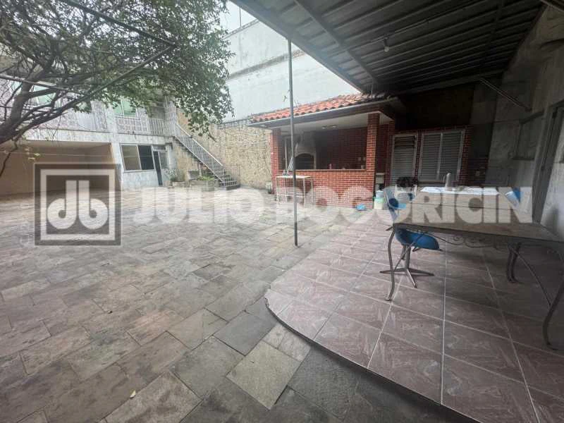 Дом 429 м²: 4 спальни, 5 парковочных мест, барбекю — photo 20