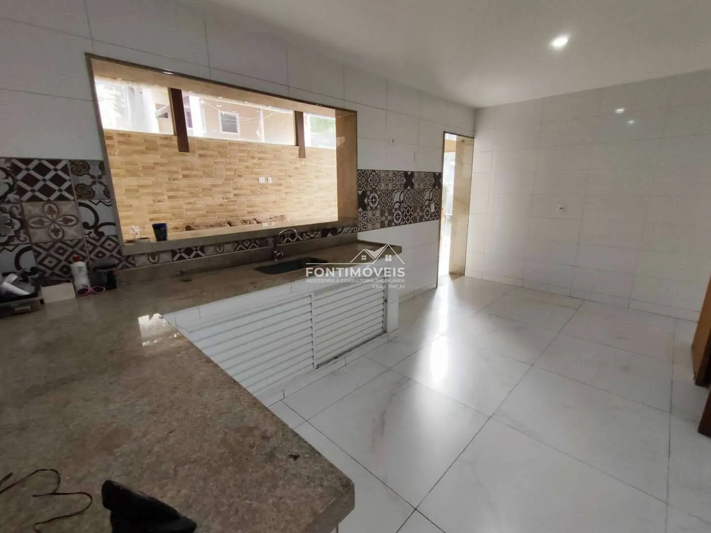 Bathtub in a 4-bedroom house, 139 m² — photo 8