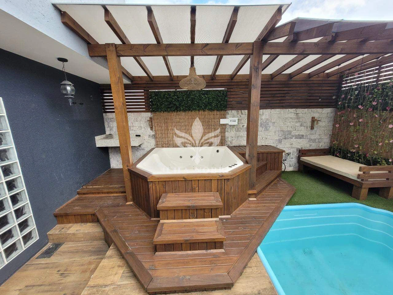 3-bedroom house with a grill on the balcony in Florianópolis — photo 27