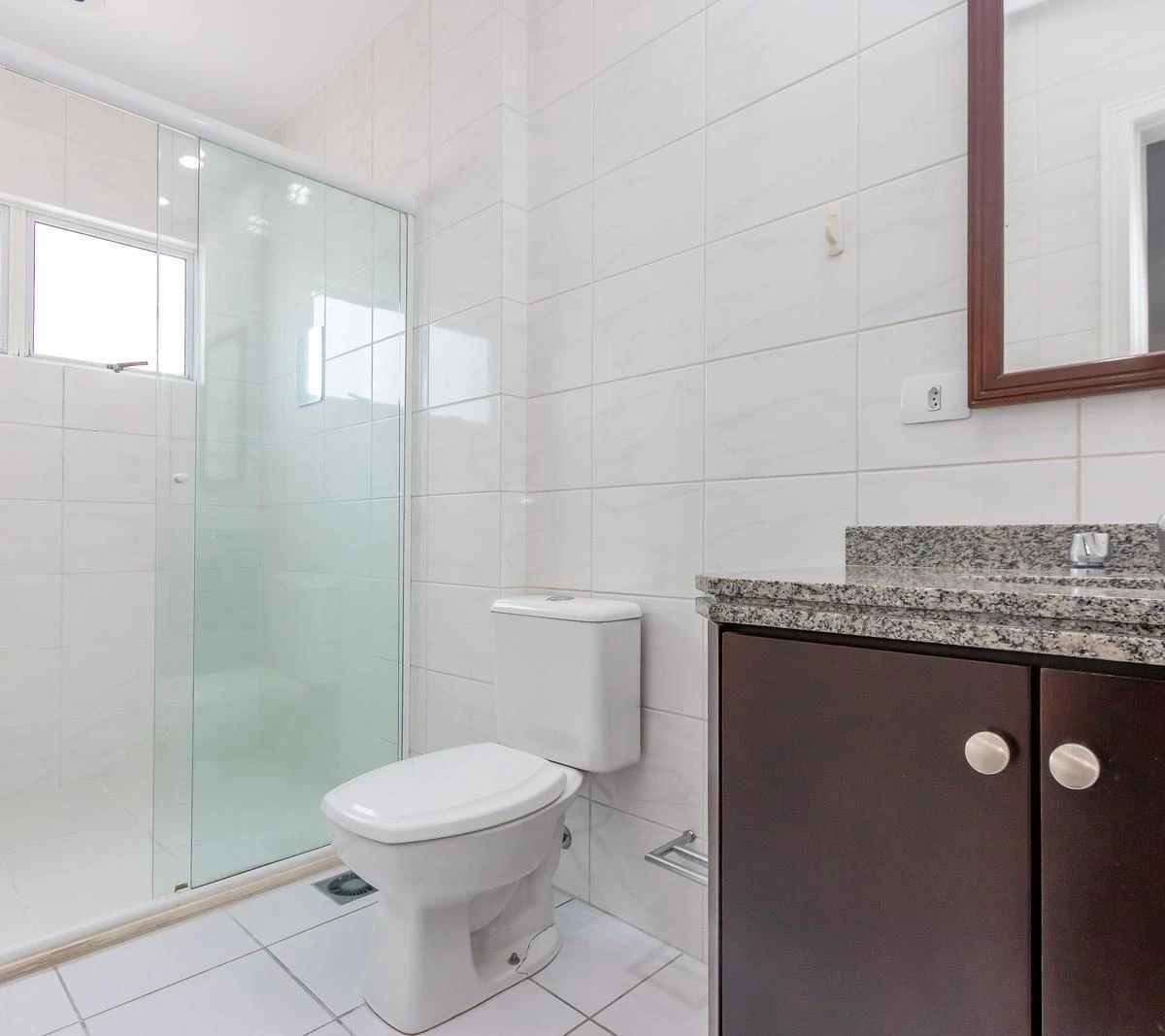 Furnished one-bedroom, 70 m² apartment in Curitiba — photo 24