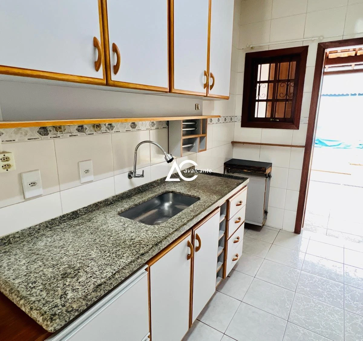 Дом 200 м² с отдельной кухней и 3 парковками — photo 26