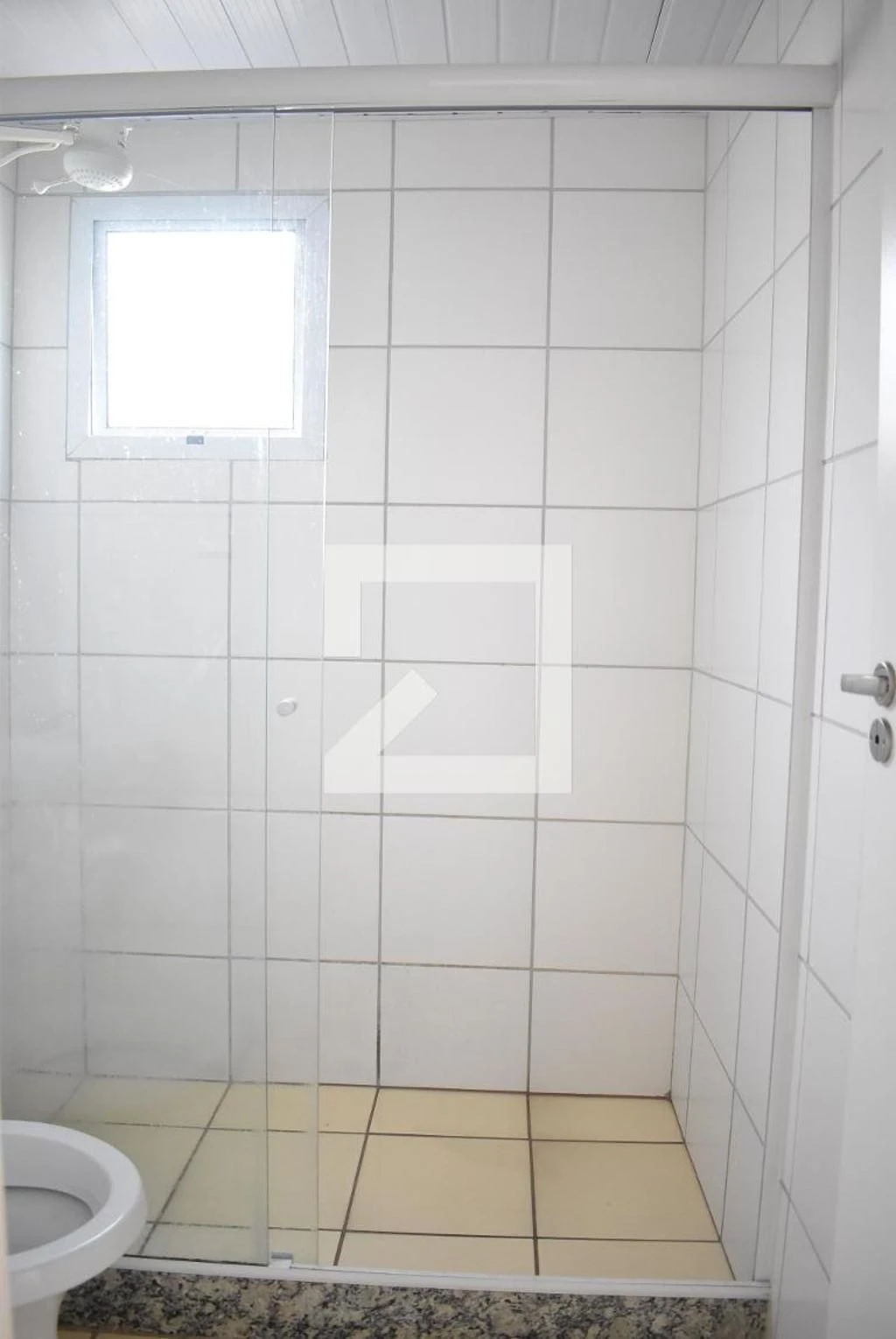 2-bedroom apartment in a building with a pool — photo 36