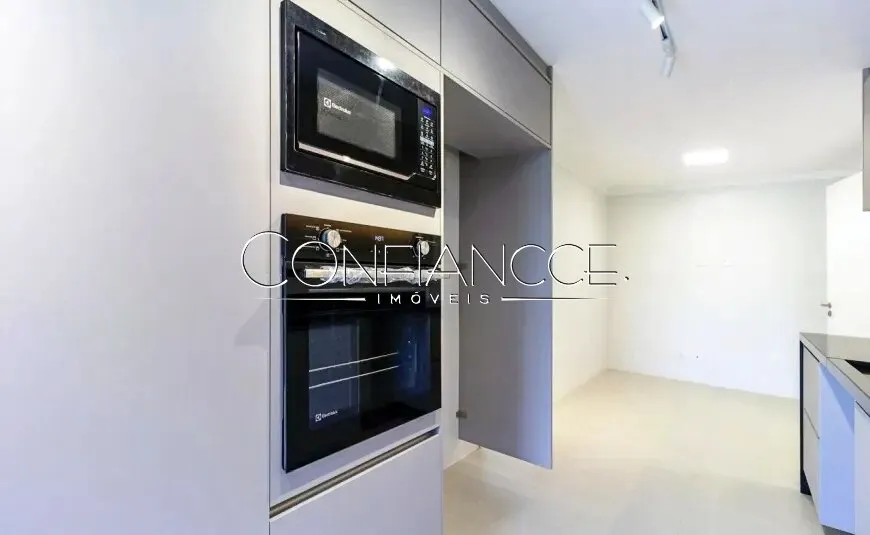 Apartment with 4 bedrooms and 2 en-suite suites — photo 18