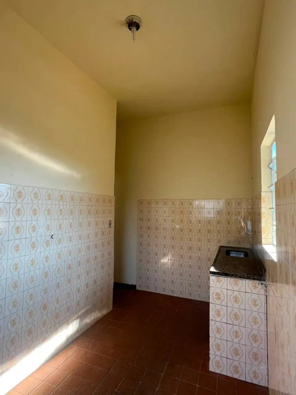 Unfurnished house with 1 bedroom and a balcony — photo 2