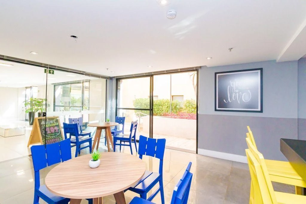 1 quarto e espaço de home office: apartamento de 17 m² — photo 22