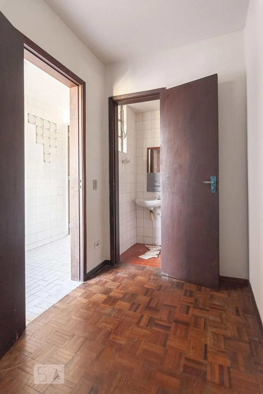 Unfurnished apartment with 3 bedrooms and 1 bathroom — photo 14