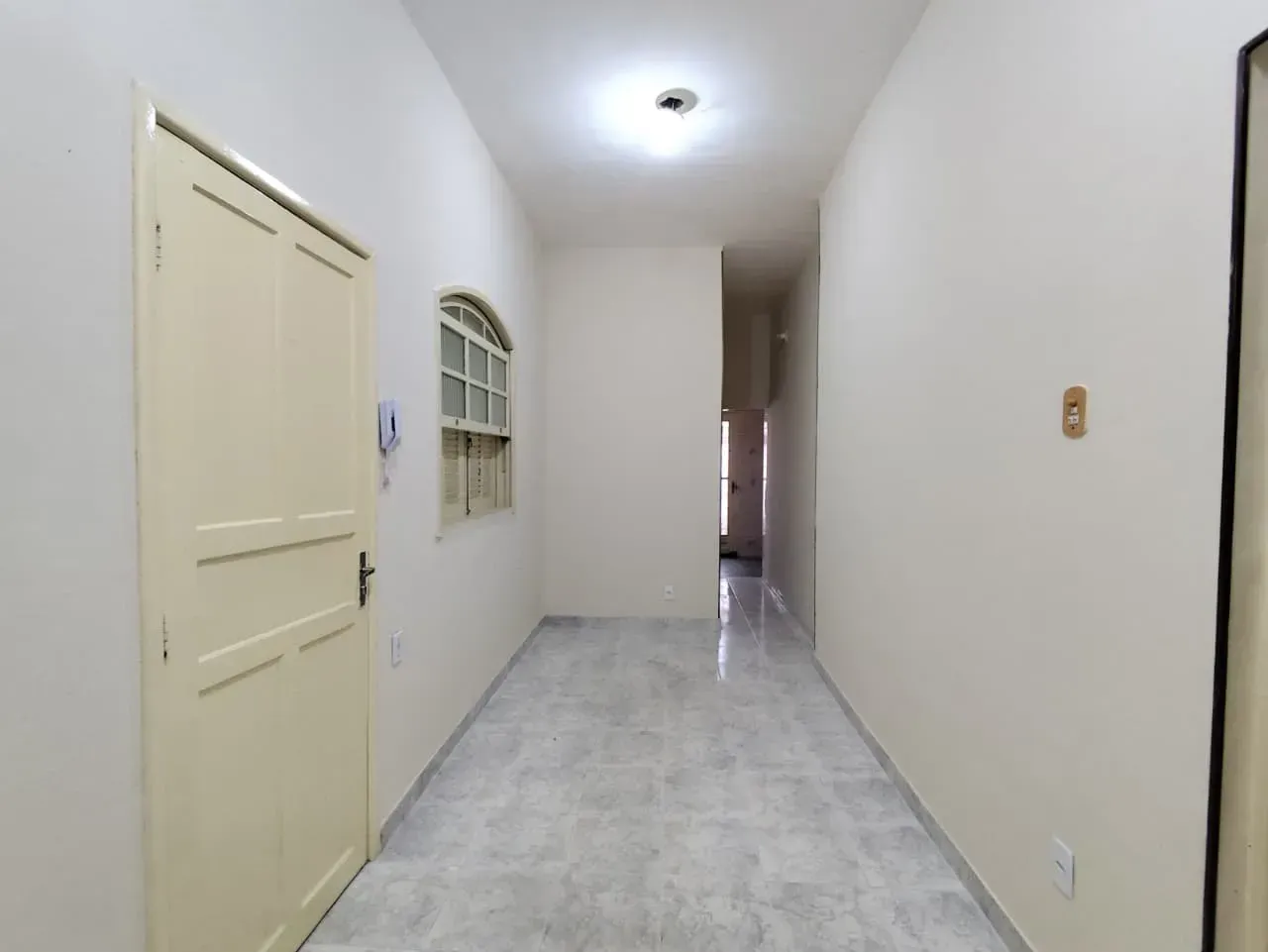 Unfurnished house with 2 bedrooms and a terrace — photo 12