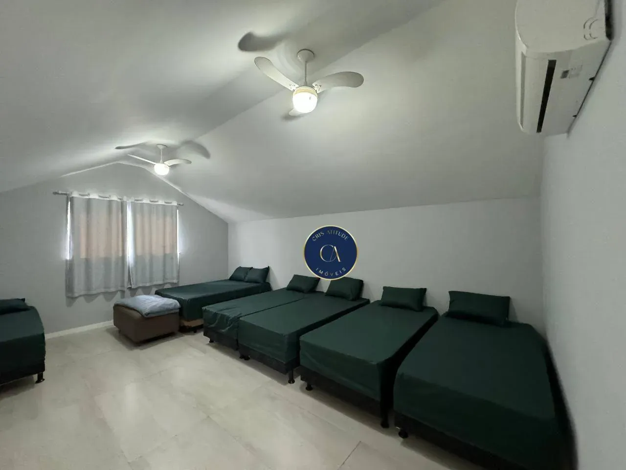 House with 6 bedrooms and 7 bathrooms, 484 m² — photo 13