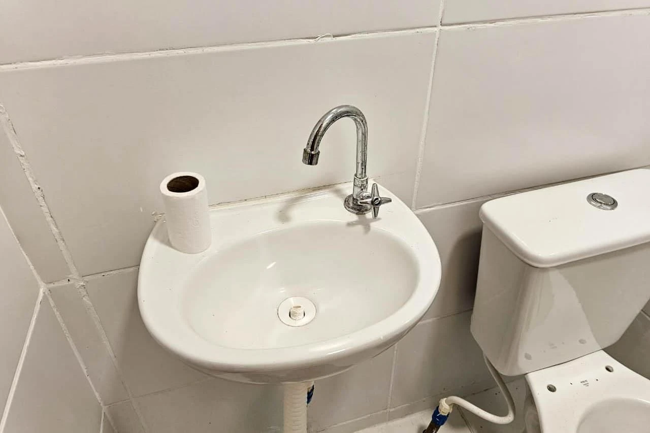 Apartamento de 2 quartos em condomínio com piscina — photo 52
