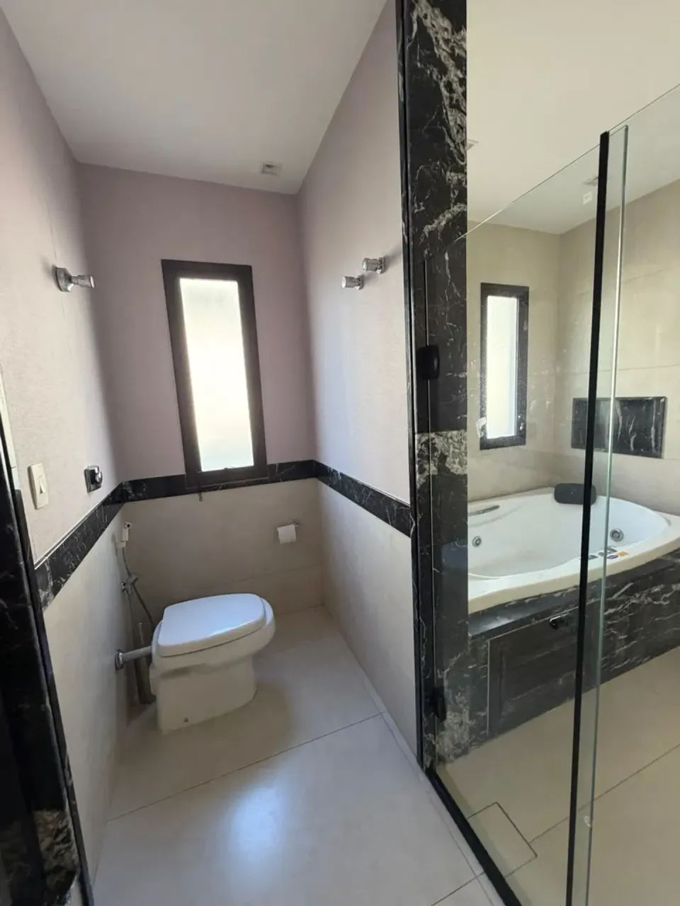 Casa com cozinha americana, 4 quartos e 5 banheiros, 980 m² — photo 18