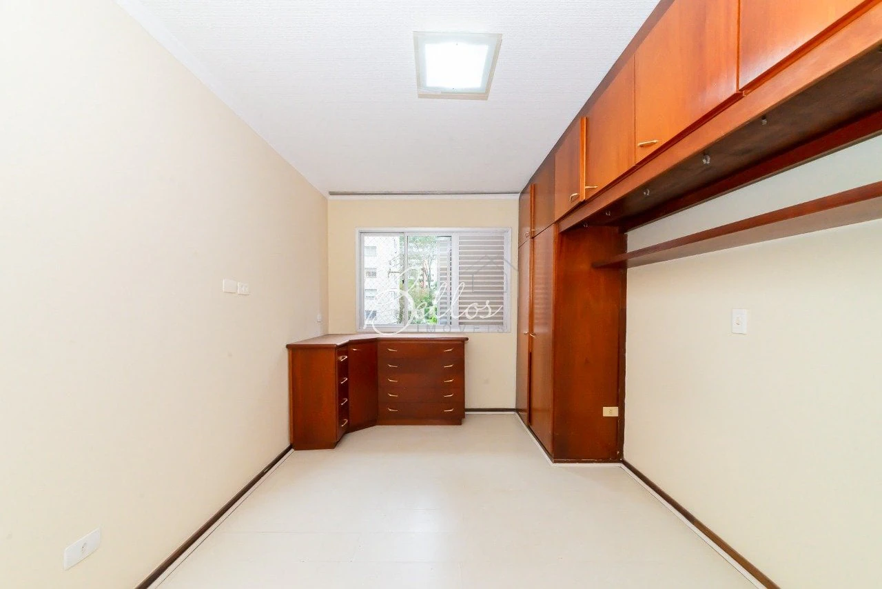 3-bedroom apartment with a bathtub — photo 14