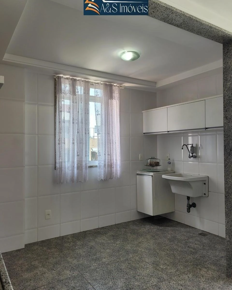 238 m² apartment with 3 parking spaces and 3 en-suites — photo 3