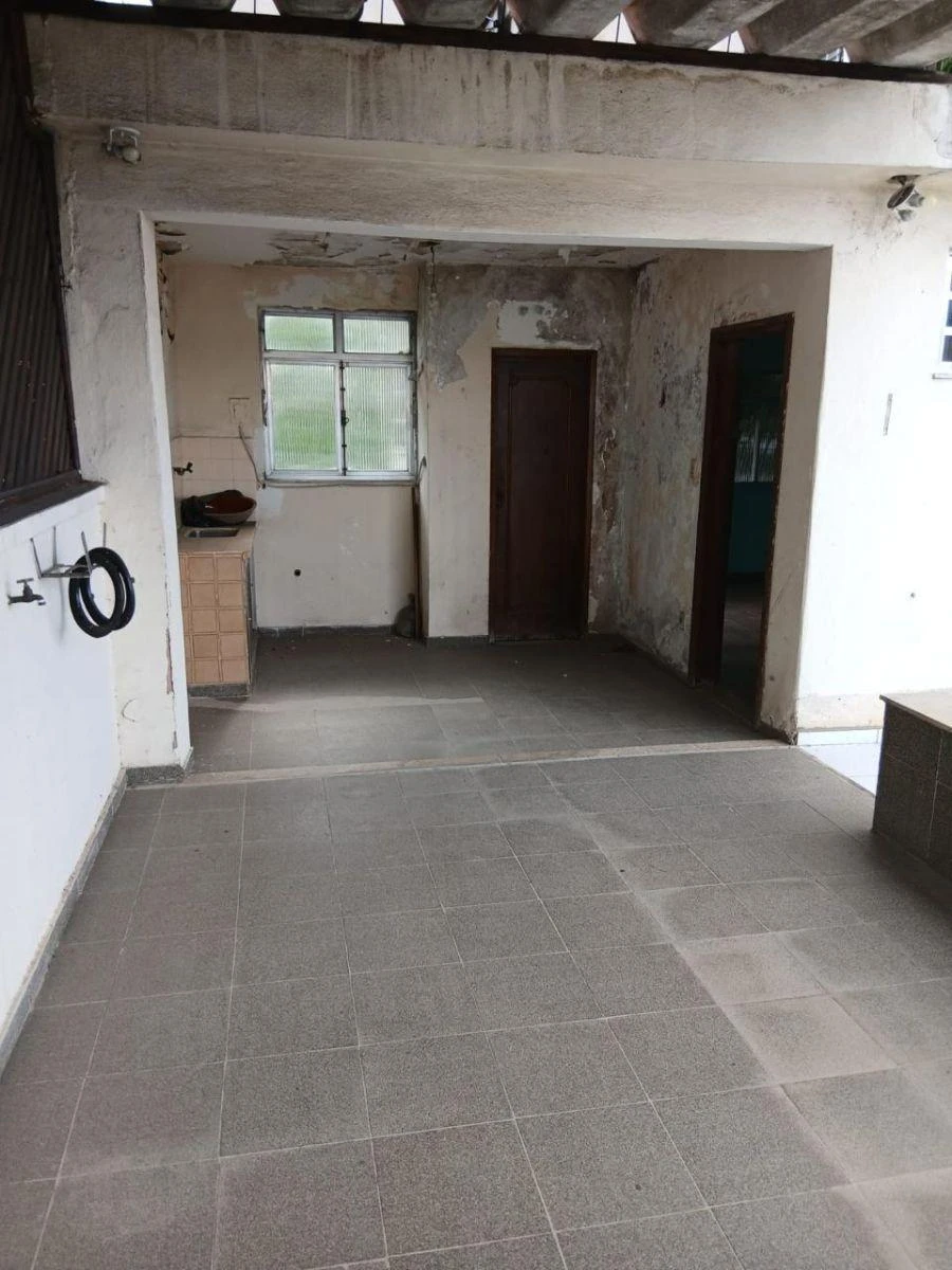Unfurnished 140 m² house with 3 bedrooms and a suite — photo 20