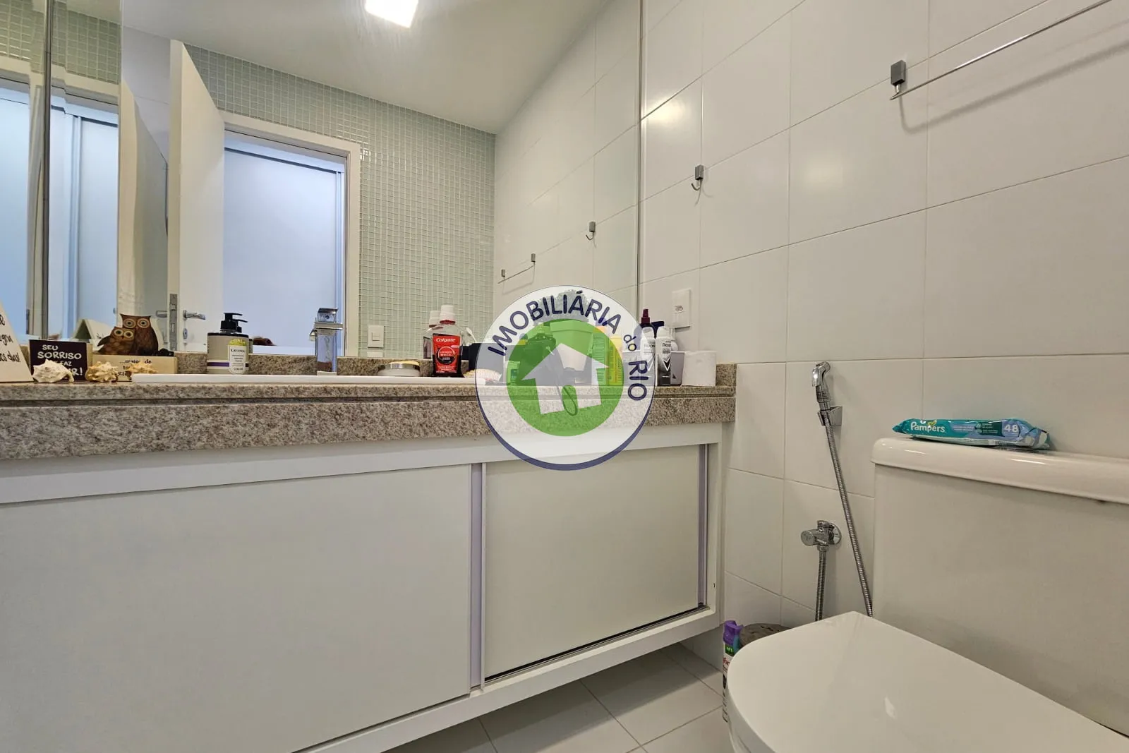 Unfurnished apartment with 4 bedrooms and glass balcony — photo 31