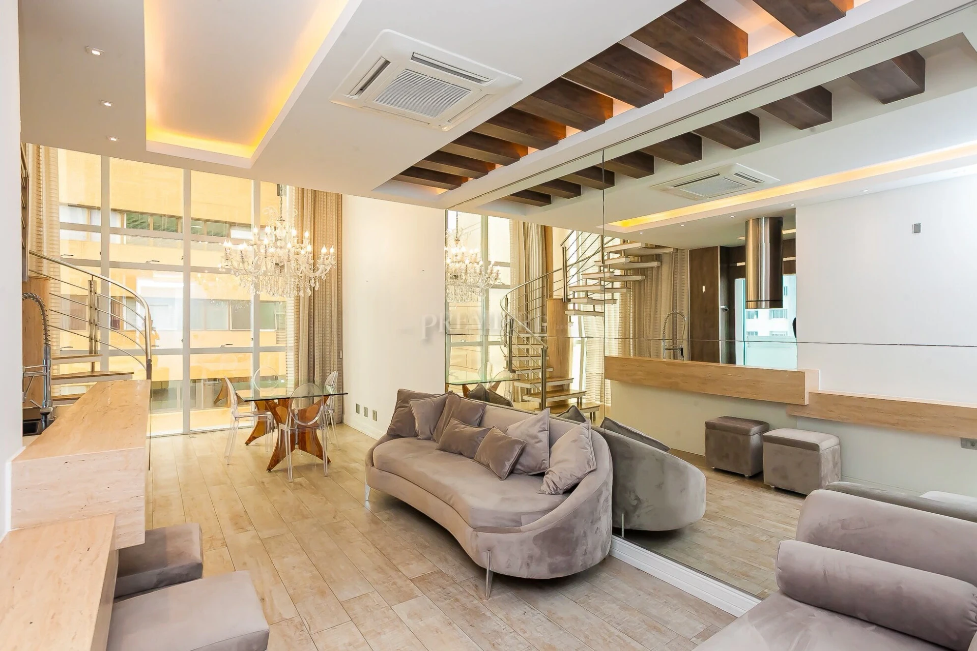 112 m² apartment with a bathtub and floor-to-ceiling windows — photo 10