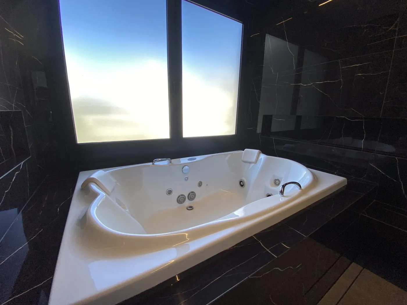 Меблированный дом 513 м²: 5 спален и 6 ванных — photo 30