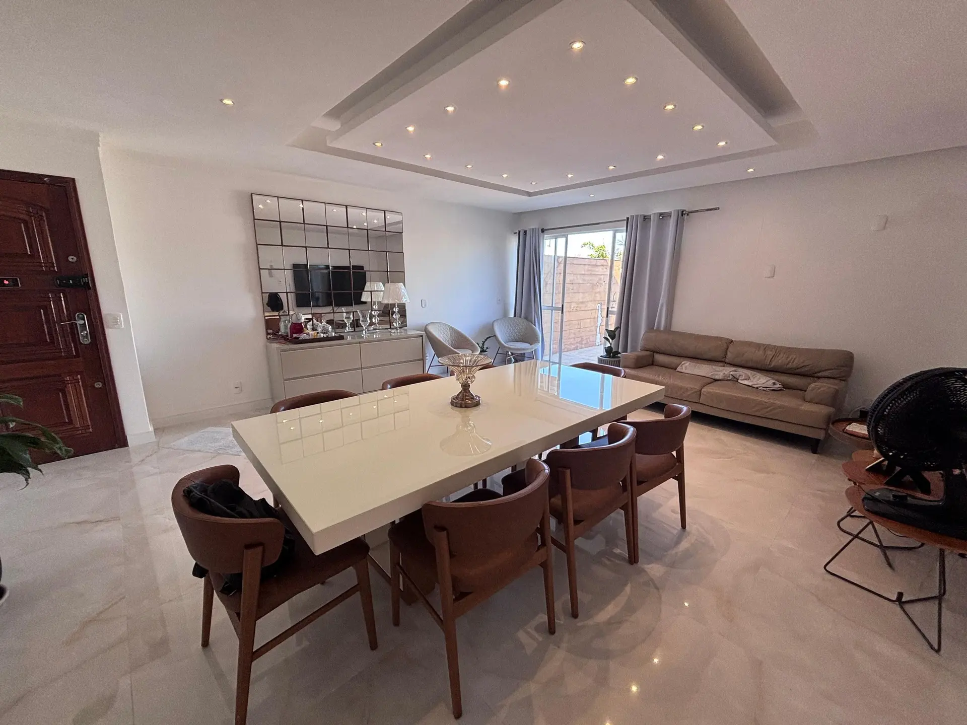 Apartamento mobiliado com 4 quartos e 4 banheiros — photo 16