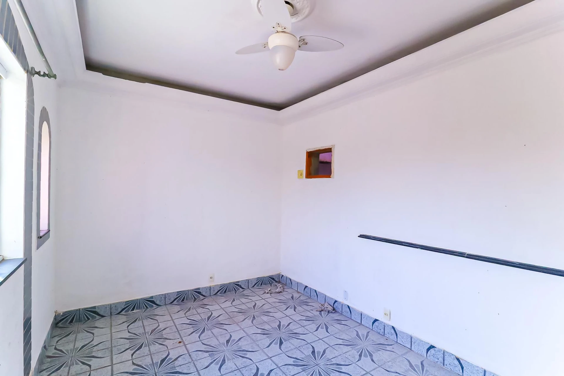 House with 2 bedrooms and a private garden — photo 22