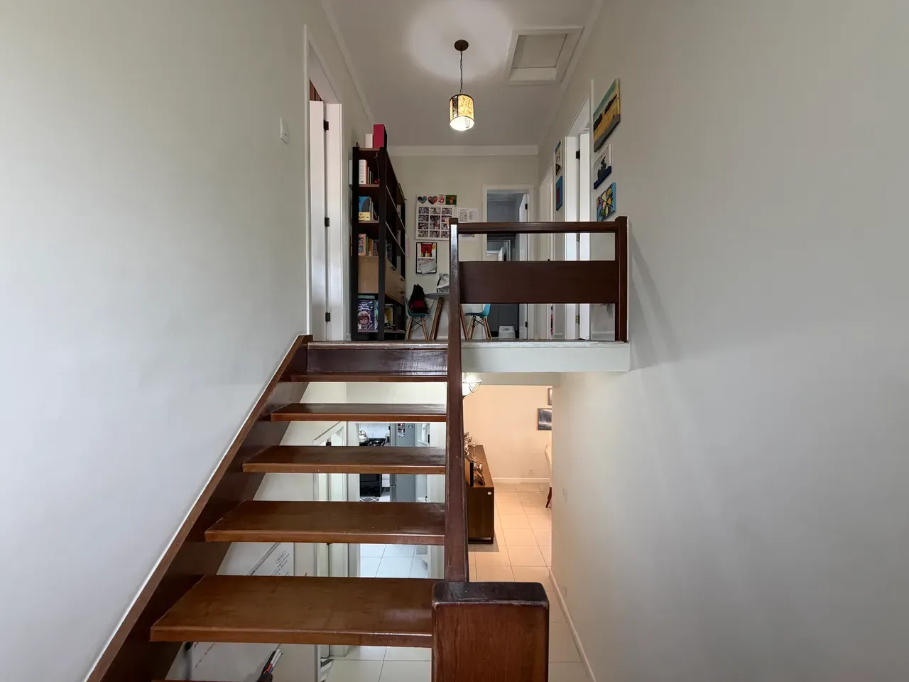 Balcony with a grill in a 3-bedroom house, 160 m² — photo 10