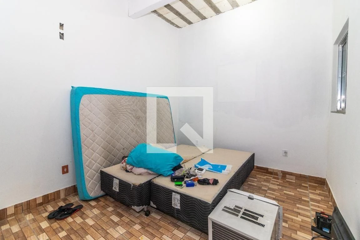 Casa sem mobília com 3 quartos e 3 banheiros, precisa reformar — photo 5