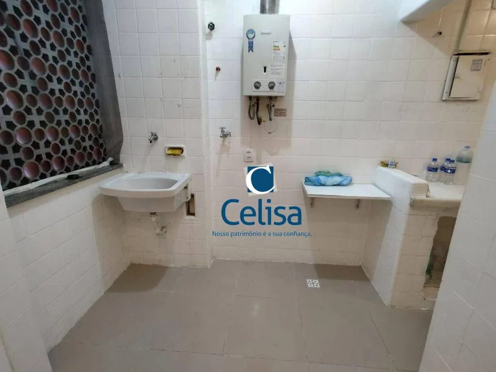 Apartamento com 2 dormitórios e área de lavanderia (74 m²) — photo 23