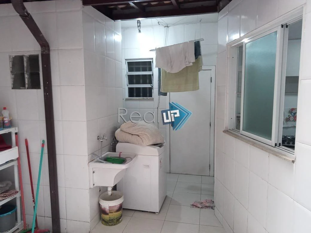 Apartamento com 4 quartos e varanda — photo 28
